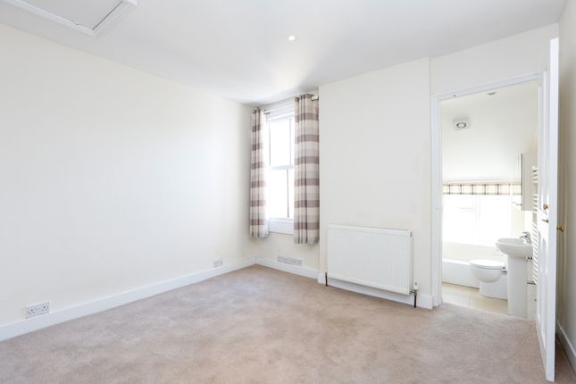 End terrace house to rent in Sandycombe Road, Kew, Richmond