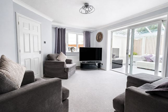 12 Orkney Close, Torquay photo 2