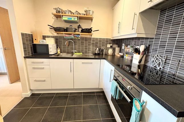 41, White Swan Close, Newcastle Upon Tyne photo 5