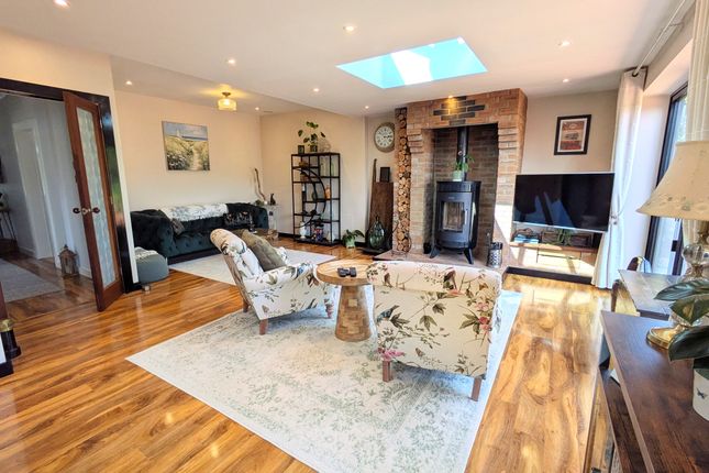 47 Pentewan Road, St. Austell photo 3