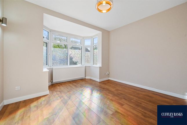 Tavistock Avenue, Middlesex photo 4