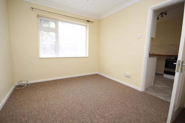 Clay Hill Road, Basildon photo 4
