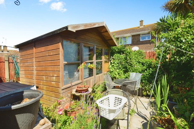 30, Grassmere, Romney Marsh photo 4
