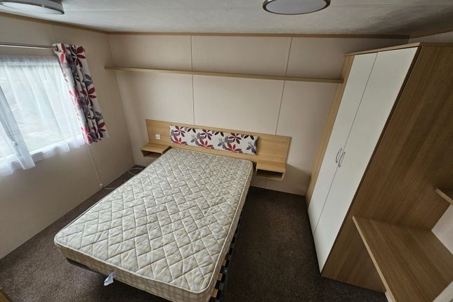 21, Cowden Holiday Park, Main Road, Hull photo 4
