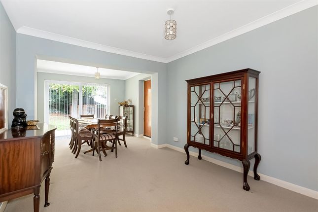 15, Ravenshead Close, South Croydon photo 3