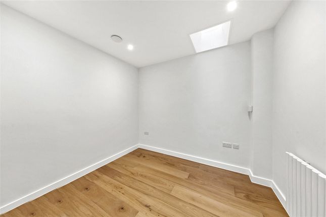Detached house to rent in Waterloo Place, Richmond