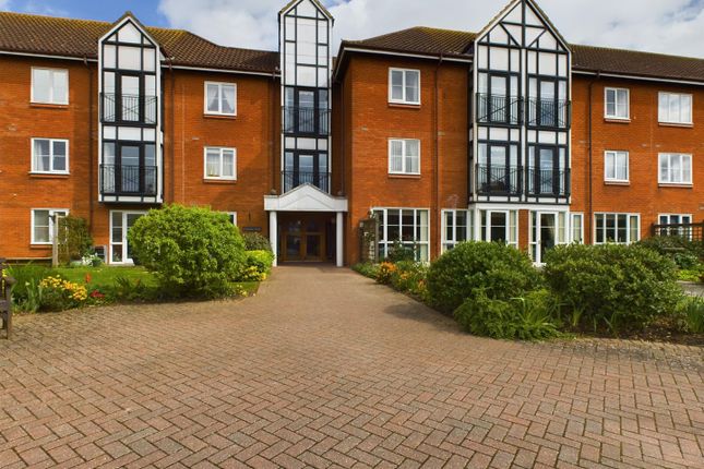 Flat for sale in Ashdown Court, Cromer