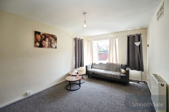 18, Blackmoor Court, Leeds photo 3