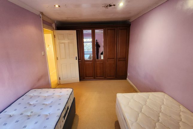1-bed flat on 14, Lucerne Court, Whitstable, £75,000