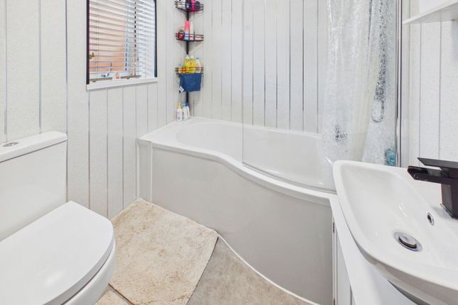 122, St. Peters Road, Whitby photo 4