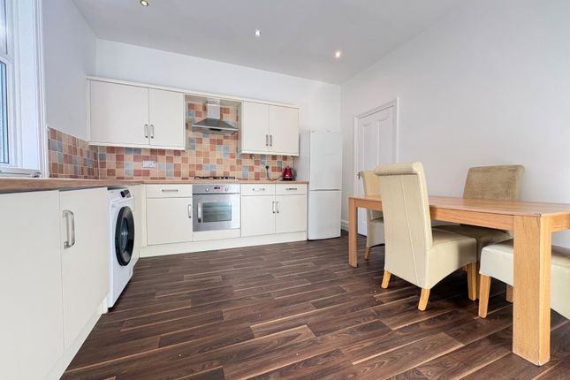 17, Bentley Grove, West Yorkshire photo 5