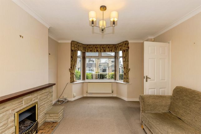 17, Heaton Drive, BINGLEY photo 2