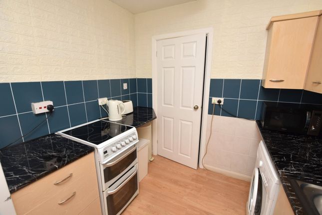 Flat to rent in Burnthouse Lane, Exeter, Devon