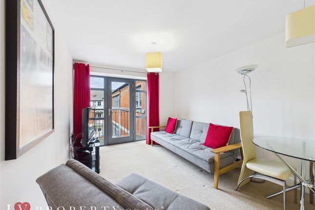 1-bed flat on 47 Lion Court, £60,000