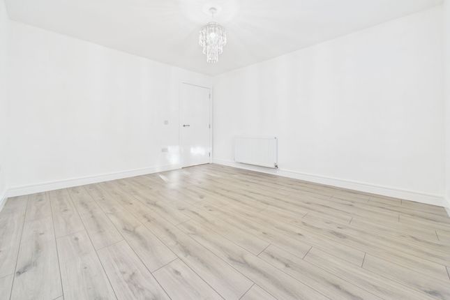 12 Warren Court, Hamilton photo 3