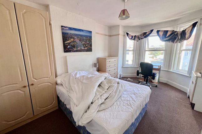 Room 4, Bournemouth photo 2