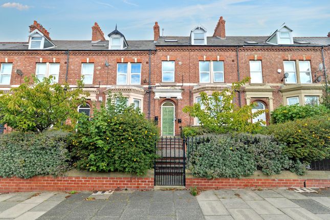 1-bed flat on 153C Westoe Road, South Shields, £40,000