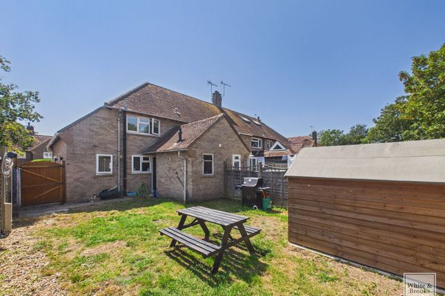 15 Hearn Close, Chichester photo 4