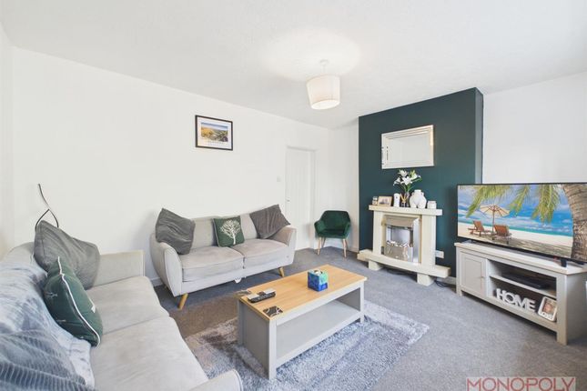 14 Brynisa Road, Wrexham photo 4