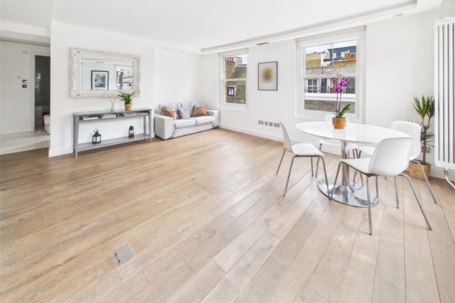 Flat 2, 3, Carlisle Street, London photo 3