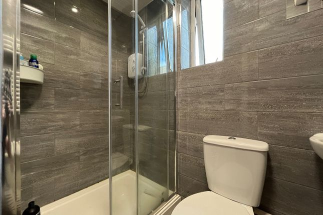 21, Llandough Street, Cardiff photo 3