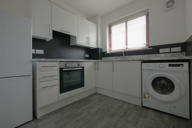 Flat E, 275, Bank Street, Coatbridge photo 3
