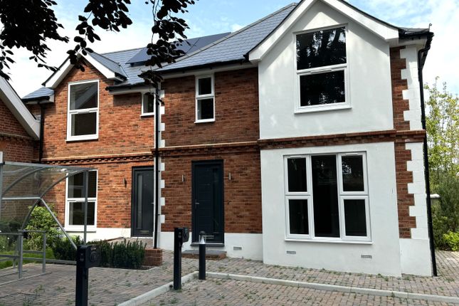 Thumbnail Flat for sale in Stakes Hill Road, Waterlooville