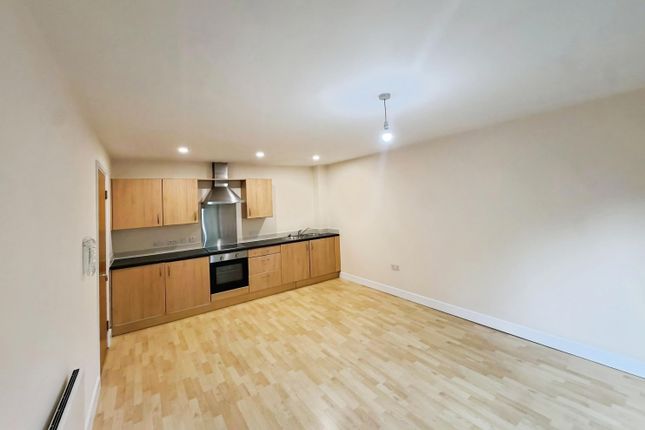 Lister Court, Bradford photo 4