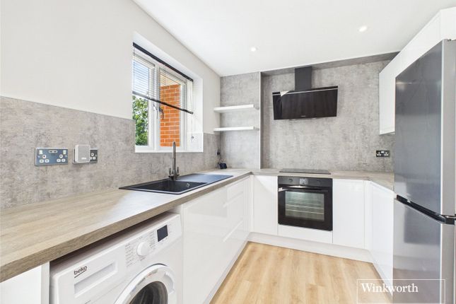 115, Branagh Court, Reading photo 2