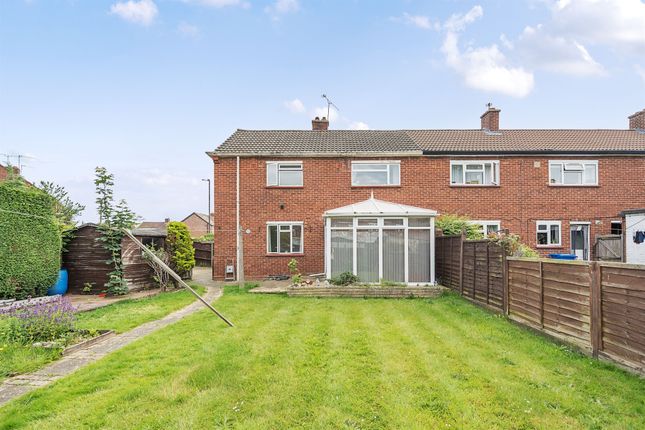 Thumbnail Terraced house for sale in Ross Road, Maidenhead