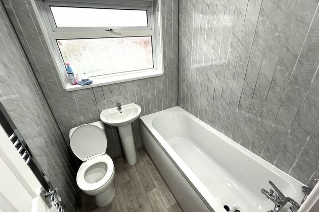 25, Astley Avenue, Coventry photo 3