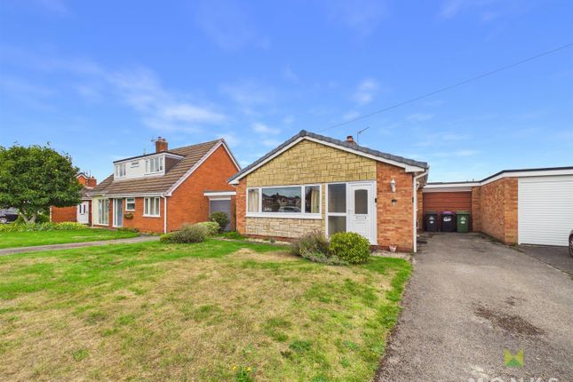 2-bed bungalow on 13, Cedar Avenue, Shrewsbury, £265,000