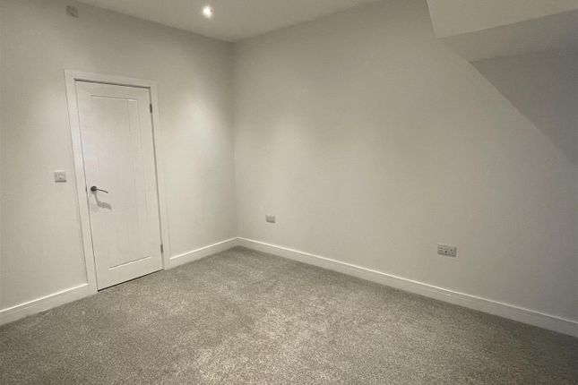 Flat to rent in Wright Street, Hull