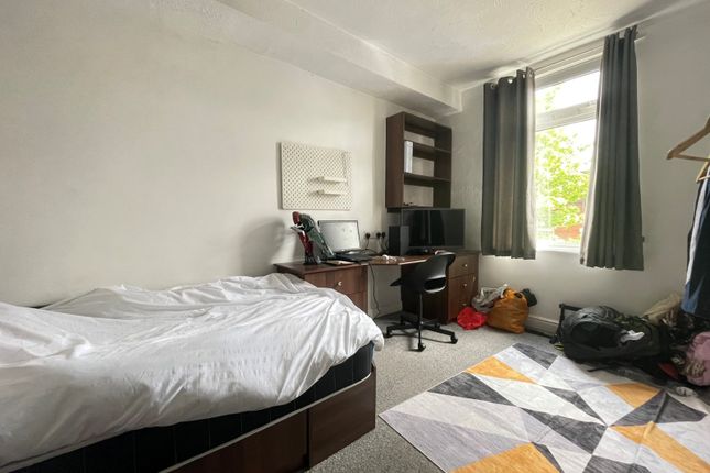 28, Beechwood Mount, Leeds photo 5