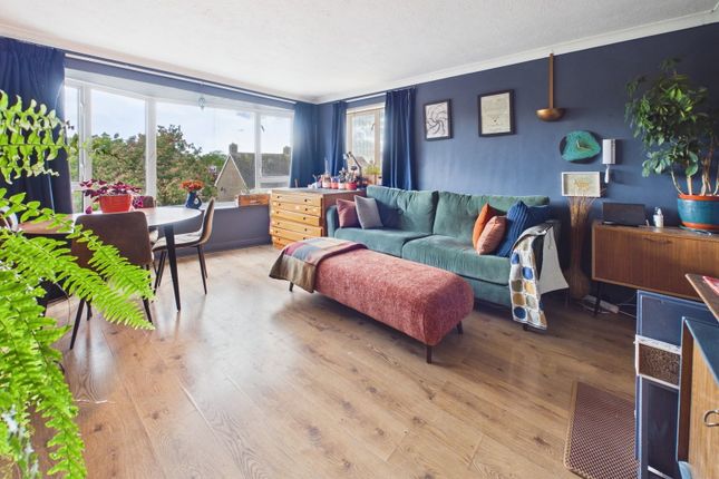 9 Montague Court, Rectory Road, Shoreham-by-Sea photo 2