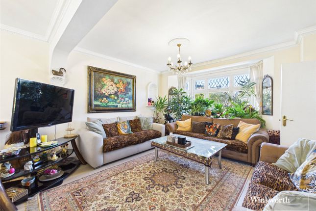 81, Holders Hill Drive, London photo 4