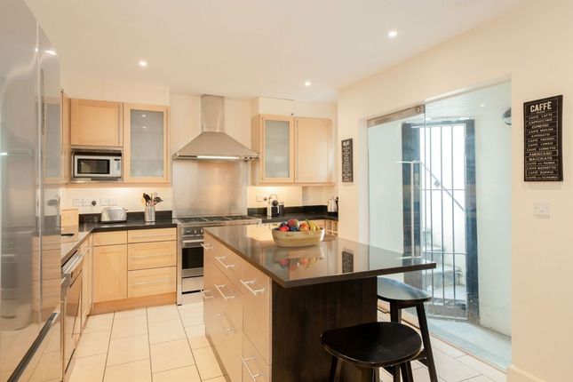 18, Callcott Street, London photo 3