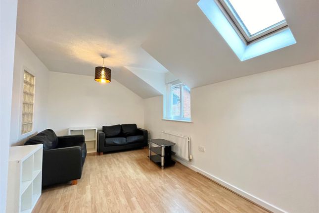 57 Victoria Court, Victoria Lane, Whitefield photo 3