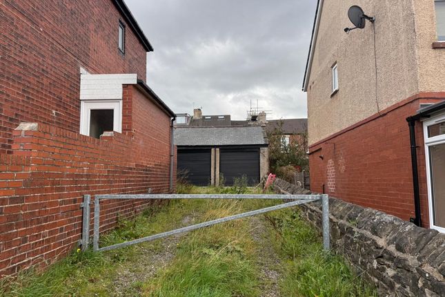 Garage, Toftwood Road, Sheffield photo 4