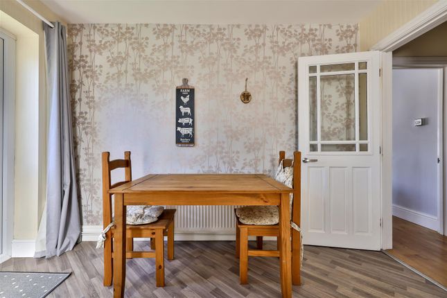 00, Fishemore Avenue, Hessle photo 4