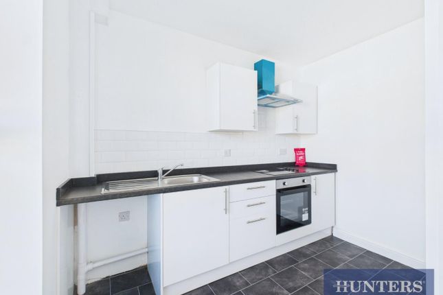 Flat 4, 3 The Crescent, Bridlington photo 2