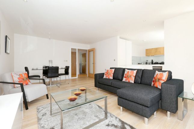 Flat 5, London photo 3