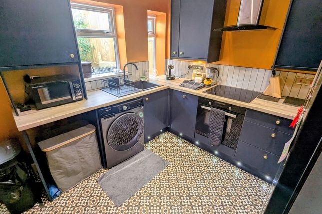 8, Brynhaul Street, Carmarthen photo 2