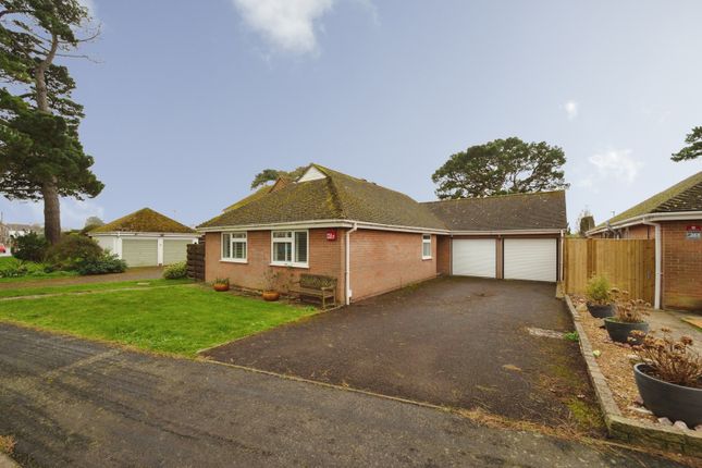 3-bed bungalow on 3, Goldring Close, Hampshire, £587,500