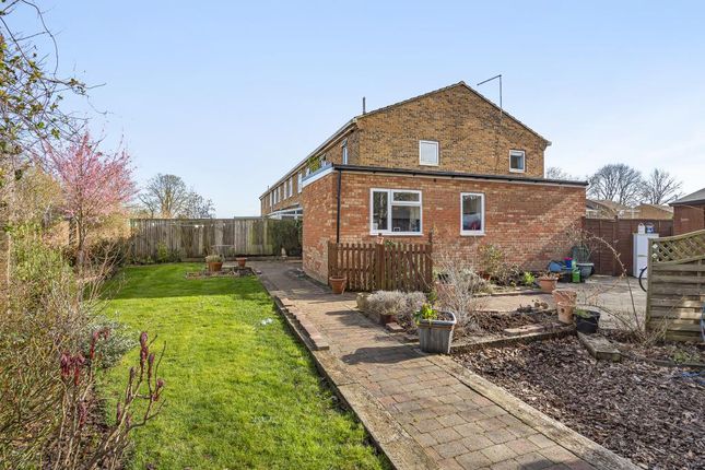 End terrace house to rent in Kidlington, Oxfordshire