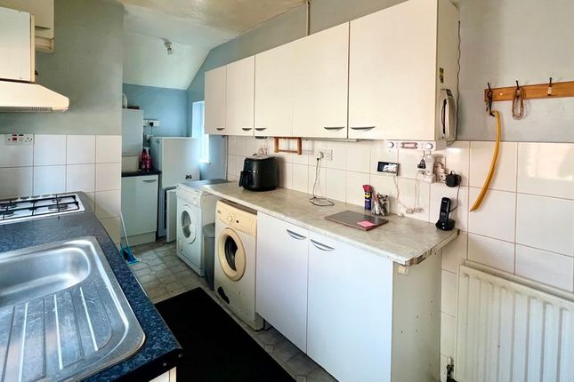 77, Newland Avenue, Scunthorpe photo 4