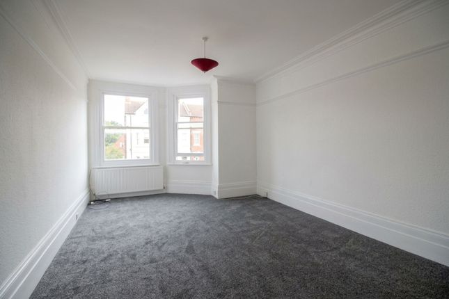 Flat 4, 5 Spencer Road, Eastbourne photo 5