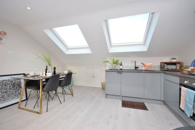 34b, Ulverscroft Road, London photo 3