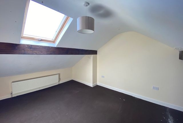 18a, HIGHFIELD ROAD, BRADFORD photo 2