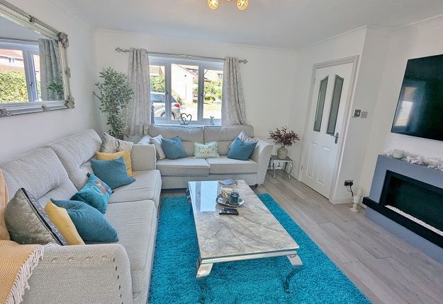 47, Tremains Court, Bridgend photo 2
